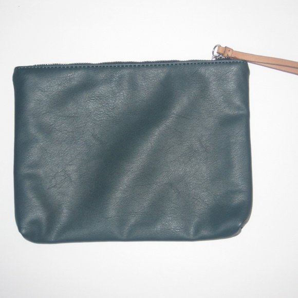 Banana Republic Must Have Leather Like Clutch Bag - Picture 2 of 2